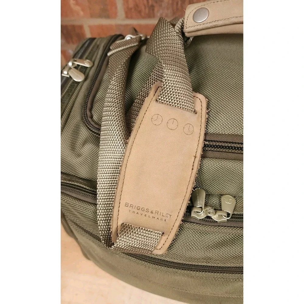 Briggs & Riley Baseline Travelware Nylon Cabin Duffle Bag 16 Inch Olive Green